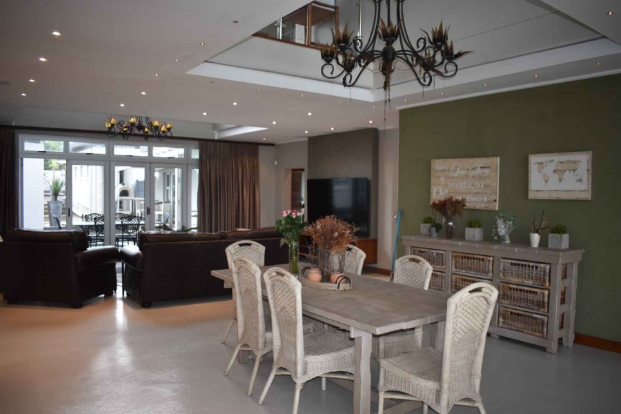 5 Bedroom Property for Sale in Gonubie Eastern Cape